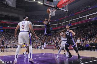 超俱乐部的 超俱乐部的